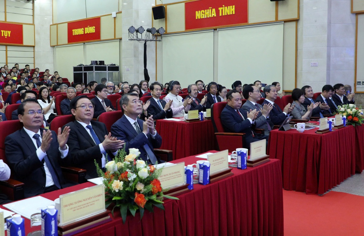 Ciencia, tecnología, innovación y transformación digital: pilares para un desarrollo rápido y sostenible de Vietnam